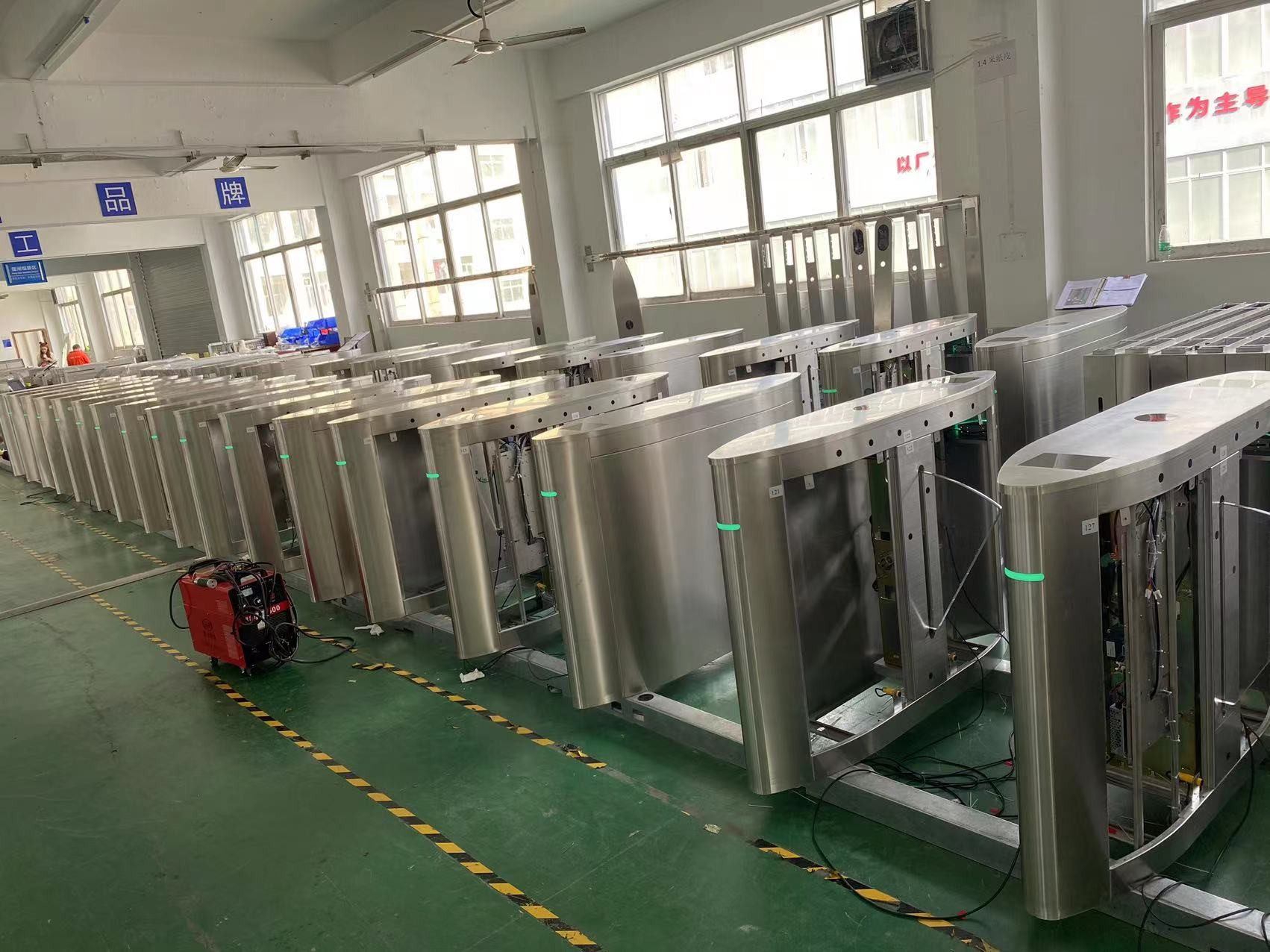 Blog công ty mới nhất về 72 chiếc cổng rào cản xuất khẩu sang Singapore
