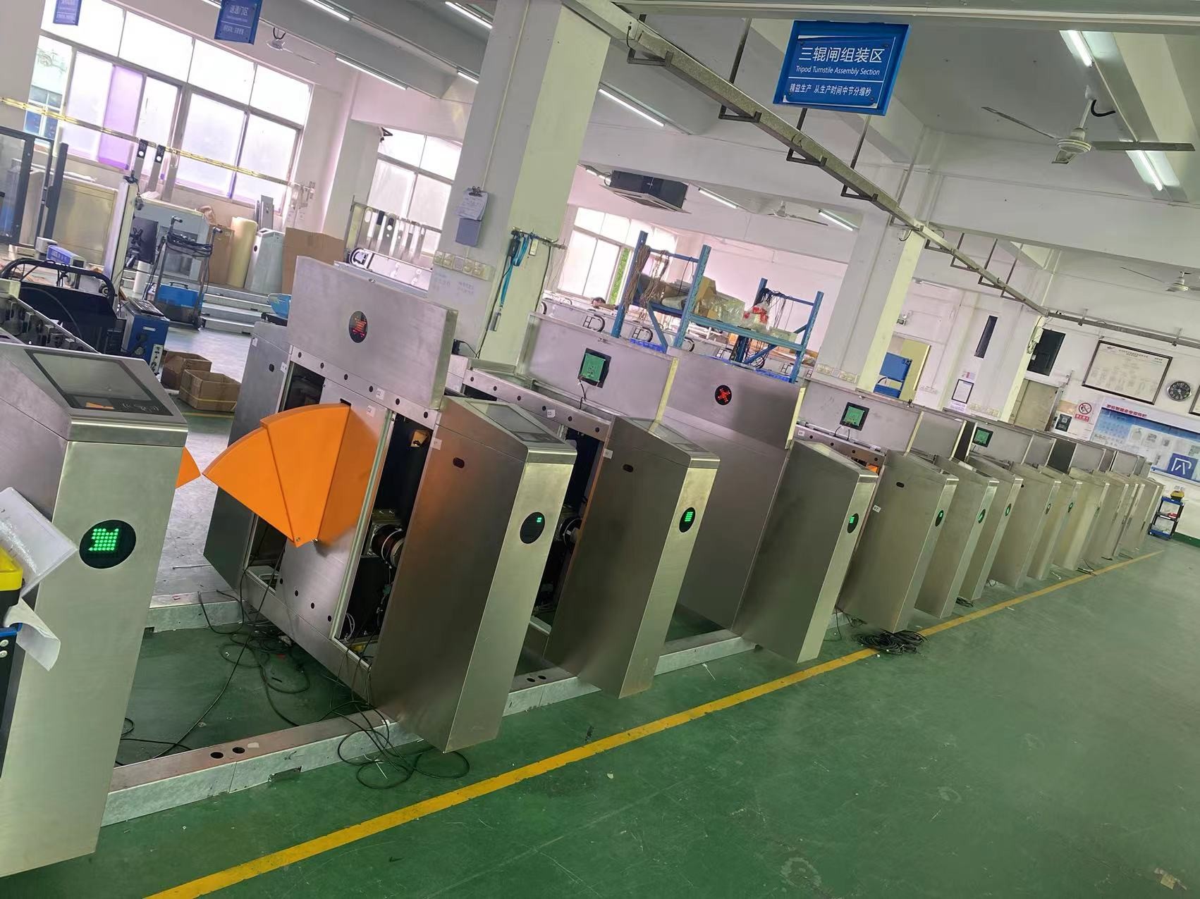 Blog công ty mới nhất về 54 chiếc cổng rào có nắp xuất khẩu sang Pakistan（Sử dụng tại các bến xe buýt）